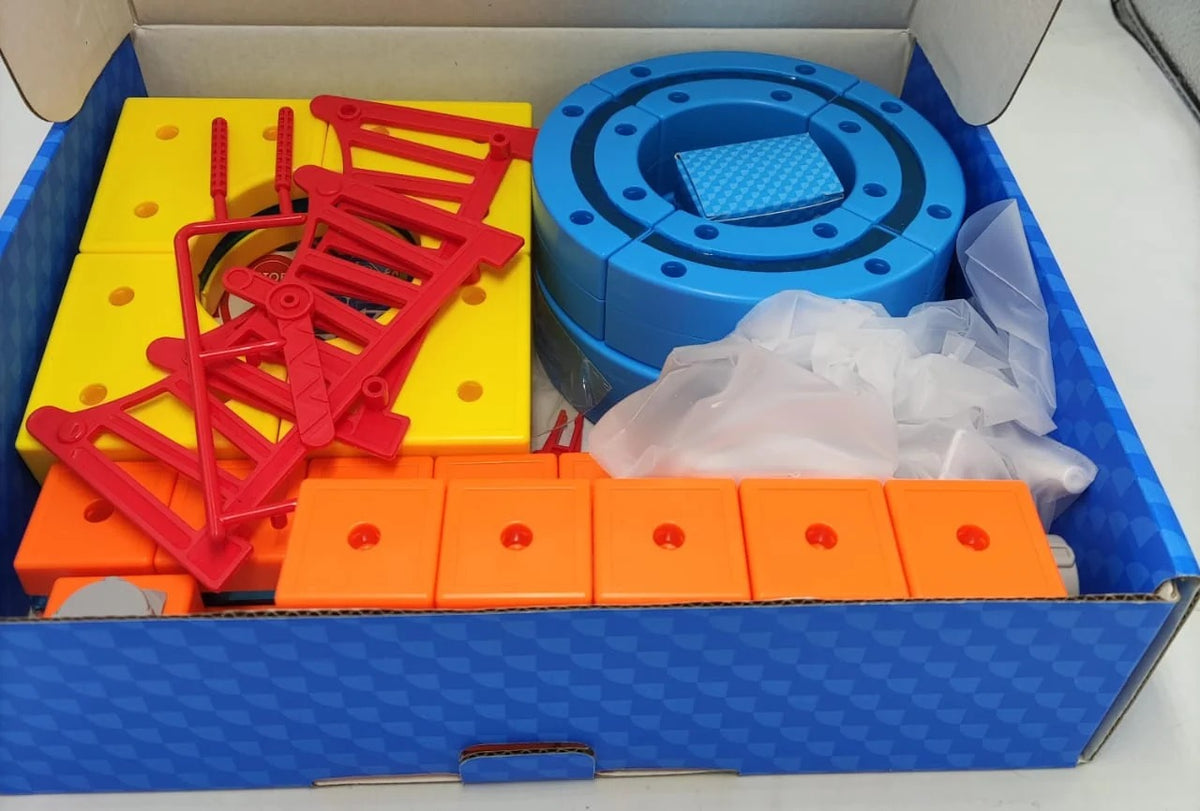 Versatile Magnetic Railcar Track Set